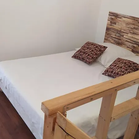 Appartement Tout Confort Au Calme Avec Jacuzzi Mouguerre Exterior photo