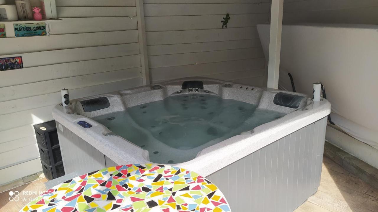 Confort Au Calme Avec Jacuzzi Apartment Mouguerre
